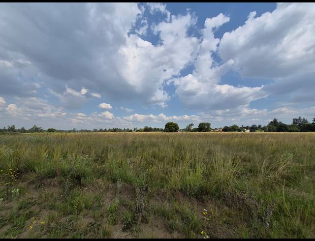 2,074M² VACANT LAND FOR SALE IN VAALPARK